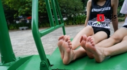 【裸足】体校女篮校队姐妹花波波维奇and阿笑穿AJ的脚（2）【97P】