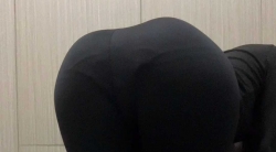 【定制】女大背身展示玉足脚底