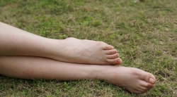 【裸足】女神小韦（2）【34P】