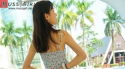 【裸足】纯欲颜值巅峰不叶泳池花裙裸足秀（3）【51P】