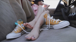 AsianSoleFantasy 车上超嫩裸足秀