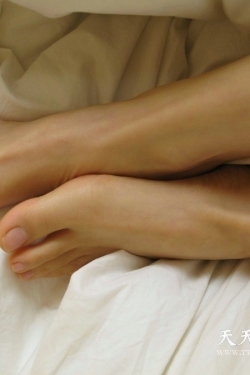 Fannie芬妮高清原图之fannie美足集锦 [149P32MB]