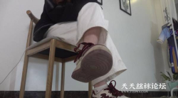 乐儿第一人称臭袜子臭脚丫诱惑，各种刺激的语言！